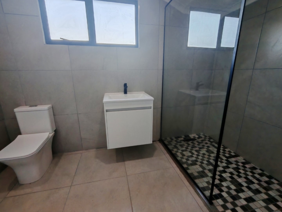 5 Bedroom Property for Sale in Fraaiuitsig Western Cape